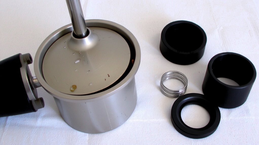 piston disassembly and maintenance guide