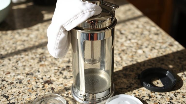 prevent french press breakage